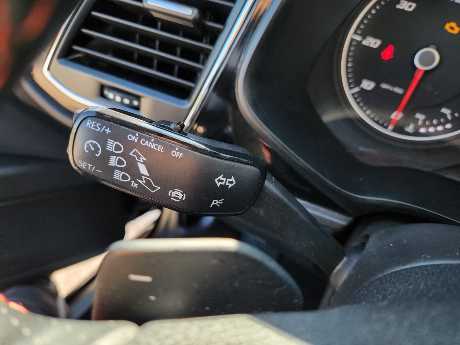 Seat Leon 2,0 TDI automatik, fotografija 14