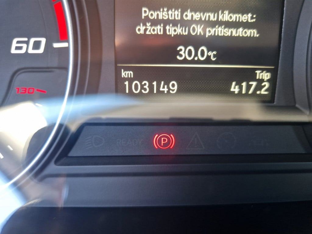 Seat Leon 2,0 TDI evo STYLE Nije uvoz, fotografija 9