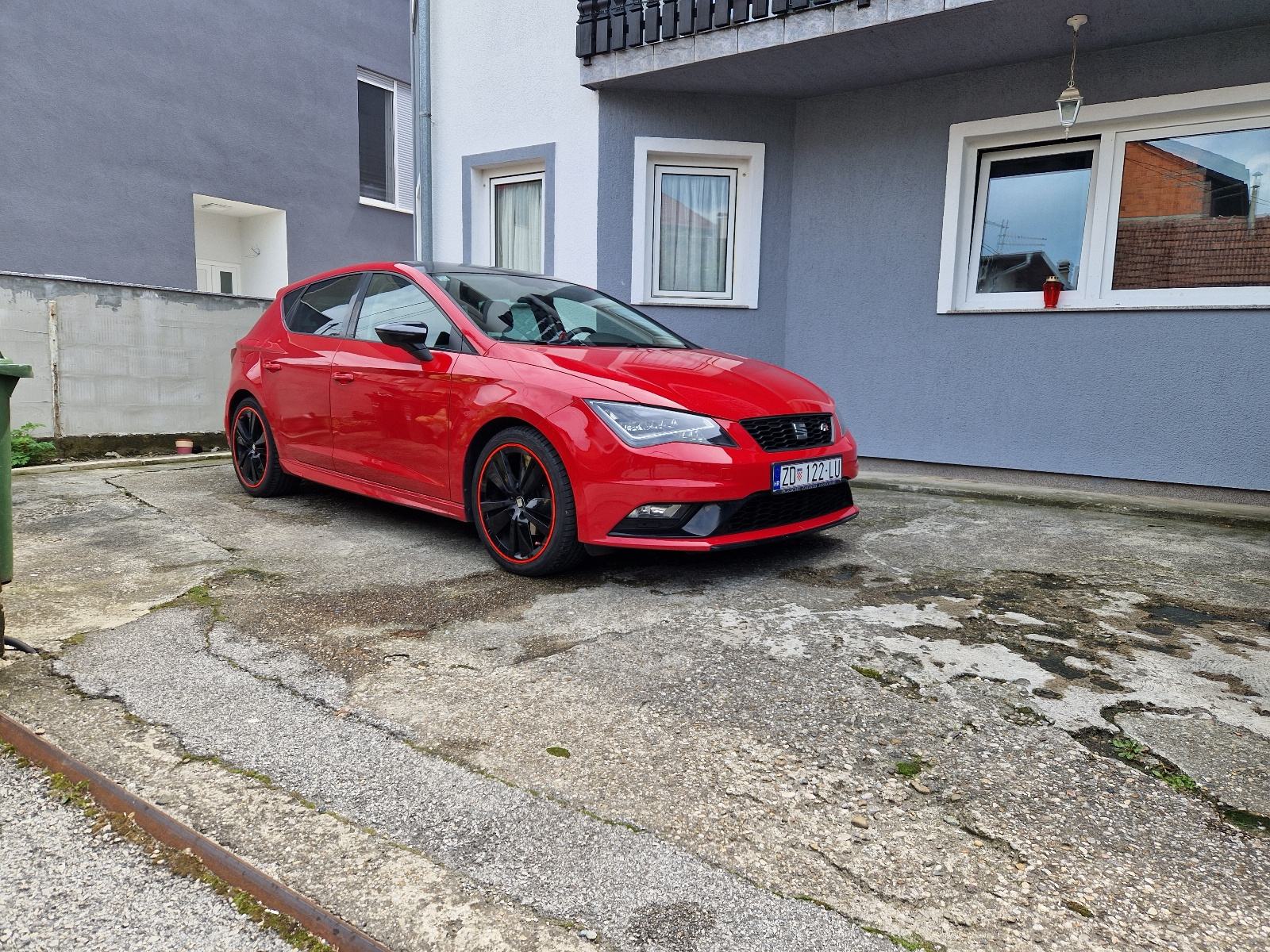 Seat Leon 2,0 TDI FR, aerokit, fotografija 1