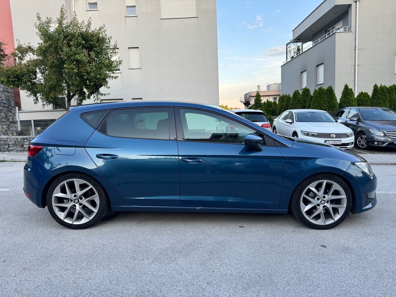 Seat Leon 2,0 TDI FR REGISTRIRAN GOD DANA, fotografija 4