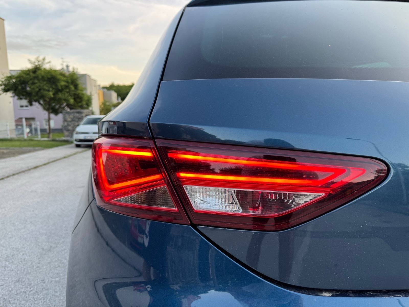 Seat Leon 2,0 TDI FR REGISTRIRAN GOD DANA, fotografija 9
