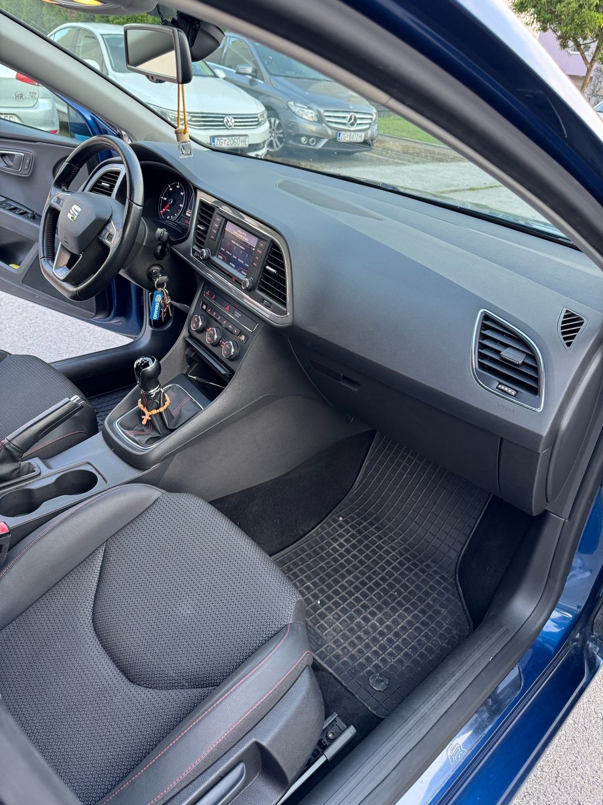 Seat Leon 2,0 TDI FR REGISTRIRAN GOD DANA, fotografija 11