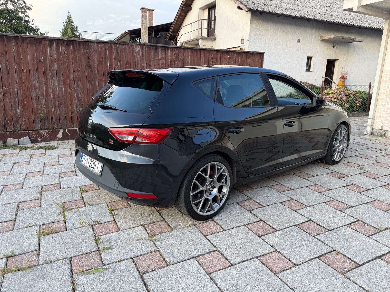 Seat Leon 2,0 TDI FR 06/27 HITNO!, fotografija 3