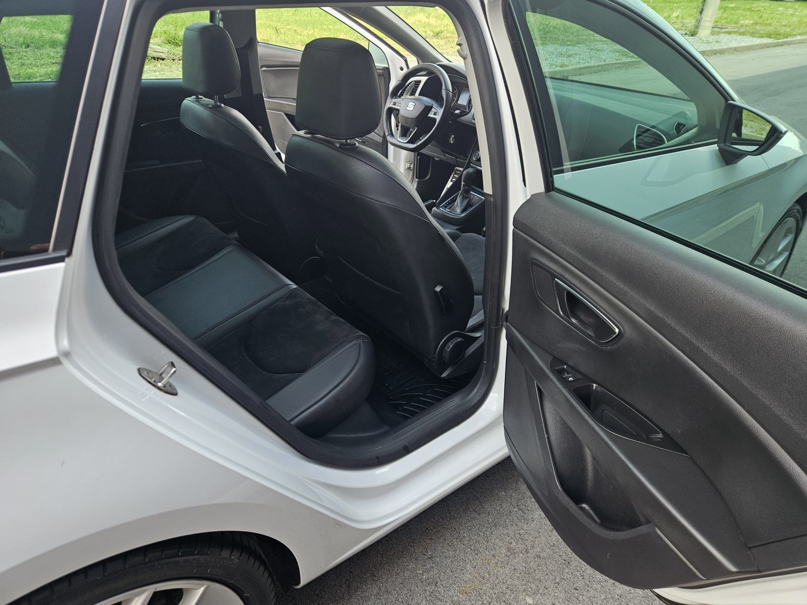 Seat Leon 2,0 TDI FR, fotografija 10