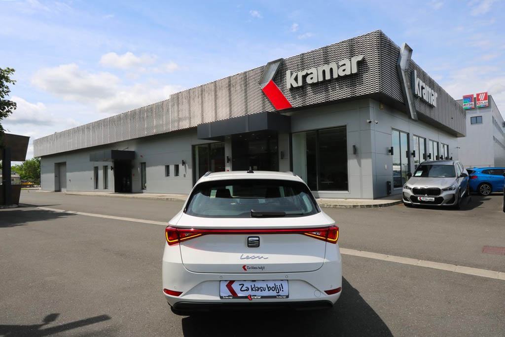Seat Leon 2.0 TDI Karavan Style - Full LED - 150 KS -FACELIFT-, fotografija 19