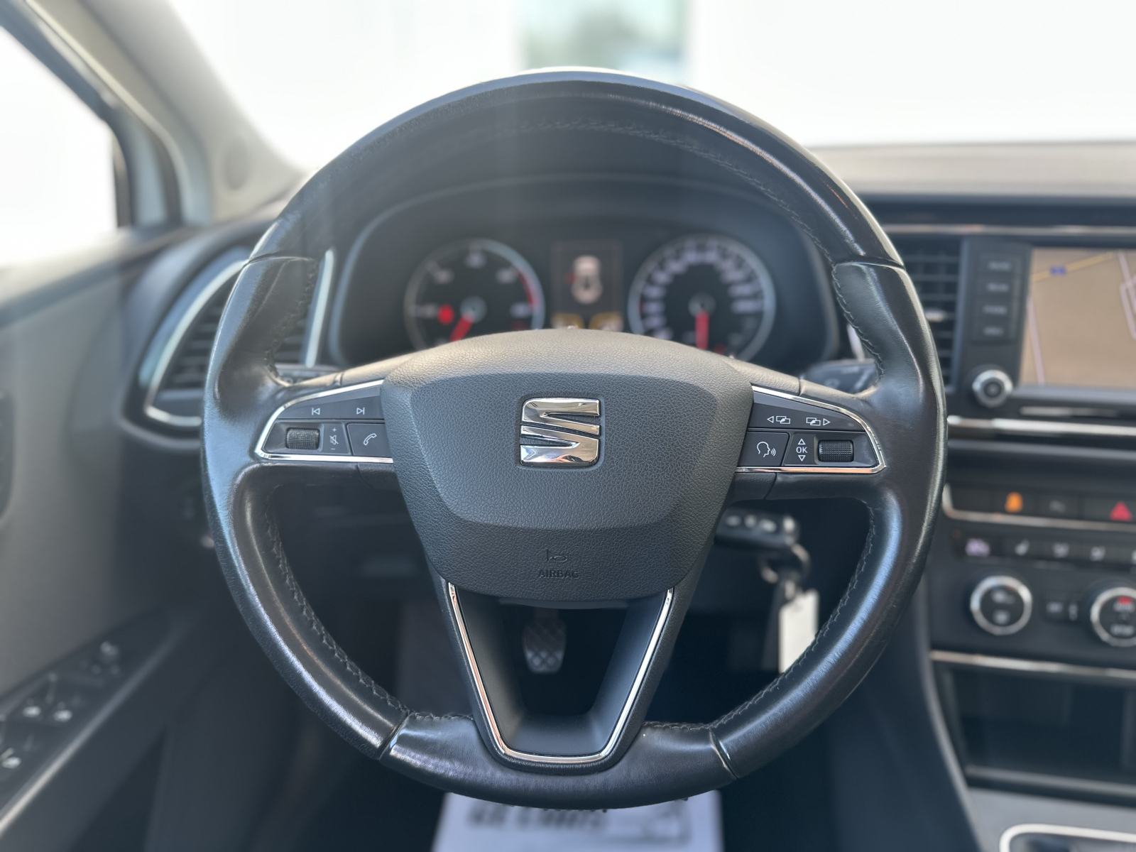 Seat Leon 2,0 TDI/LED/TEMPOMAT/NAVI/SENZORI/GR.SJEDALA, fotografija 14