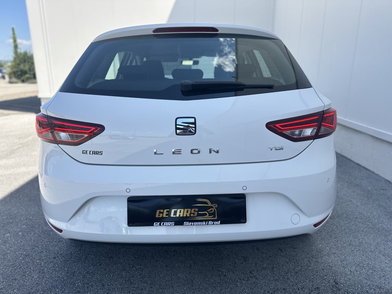 Seat Leon 2,0 TDI/LED/TEMPOMAT/NAVI/SENZORI/GR.SJEDALA, pogled izvana - slika 4
