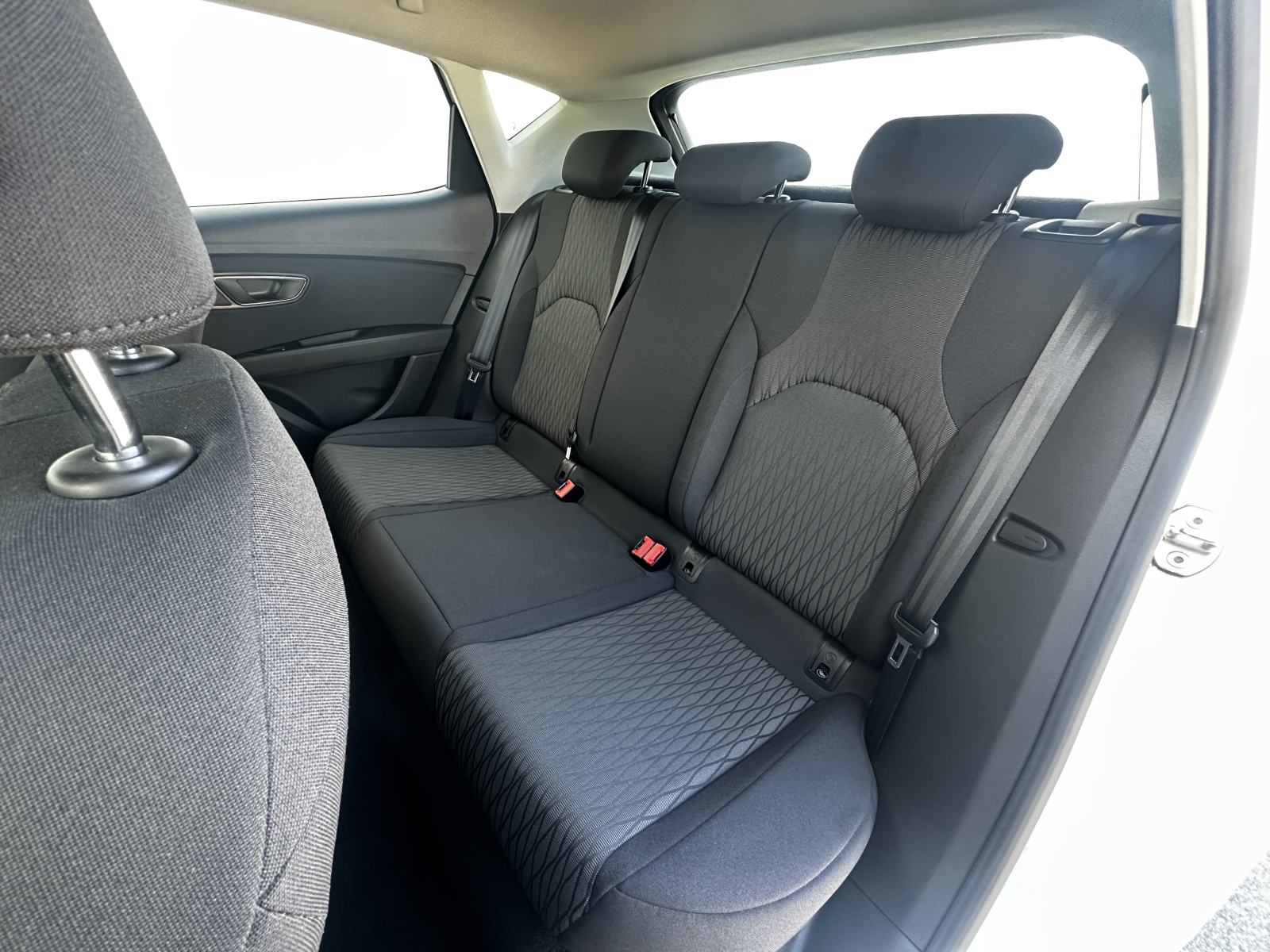 Seat Leon 2,0 TDI/LED/TEMPOMAT/NAVI/SENZORI/GR.SJEDALA, fotografija 10