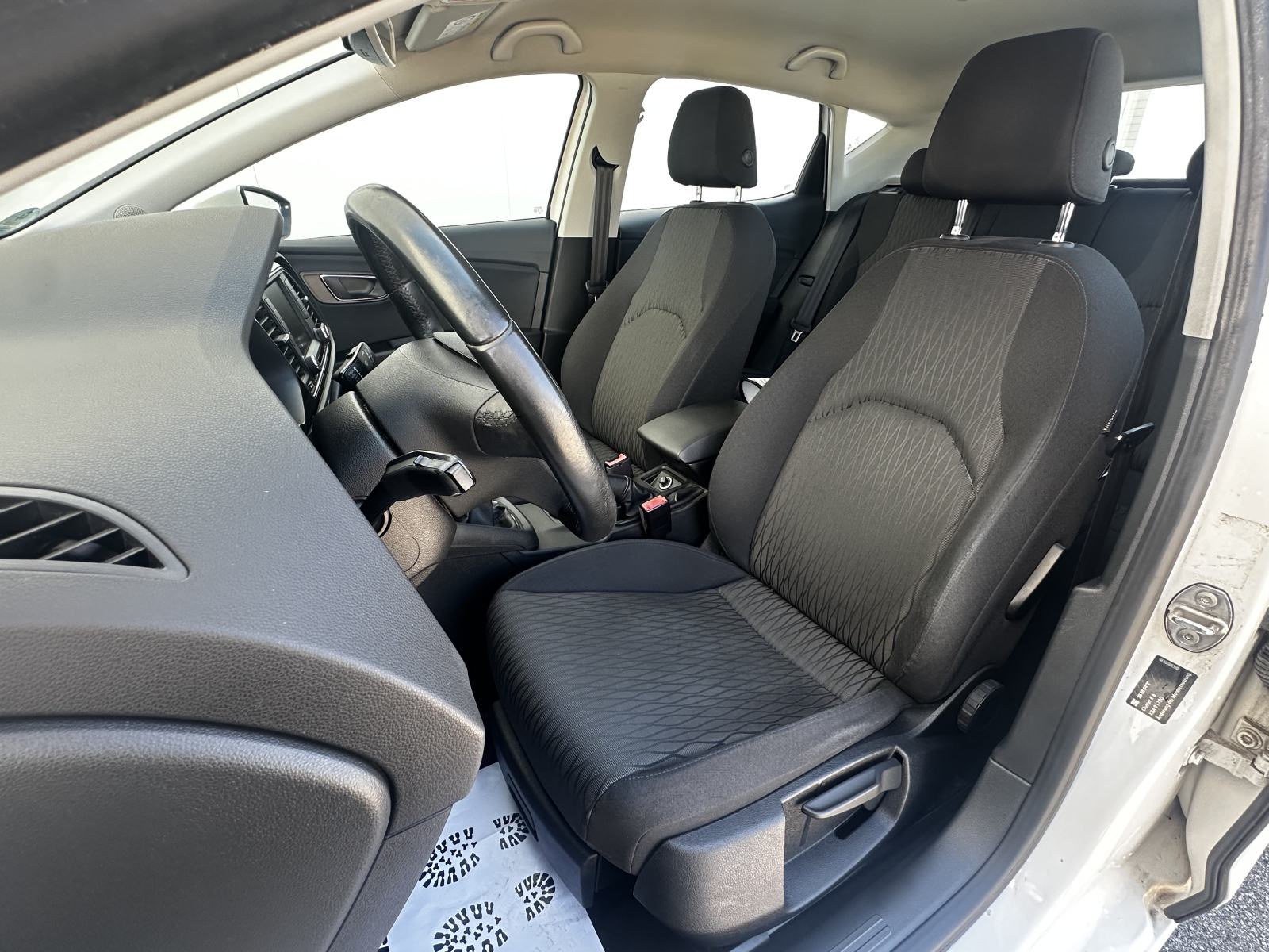 Seat Leon 2,0 TDI/LED/TEMPOMAT/NAVI/SENZORI/GR.SJEDALA, fotografija 8