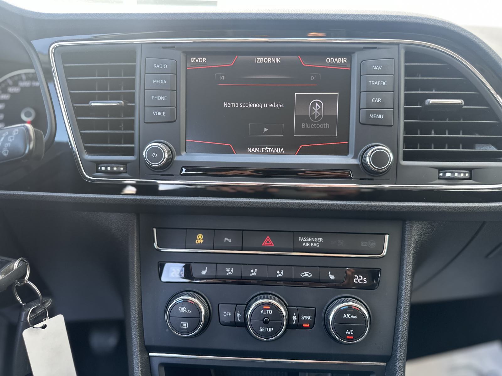 Seat Leon 2,0 TDI/LED/TEMPOMAT/NAVI/SENZORI/GR.SJEDALA, fotografija 19