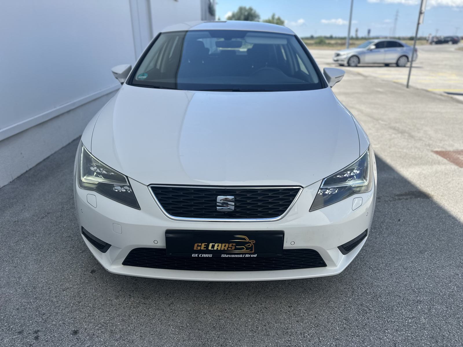Seat Leon 2,0 TDI/LED/TEMPOMAT/NAVI/SENZORI/GR.SJEDALA, pogled izvana - slika 3