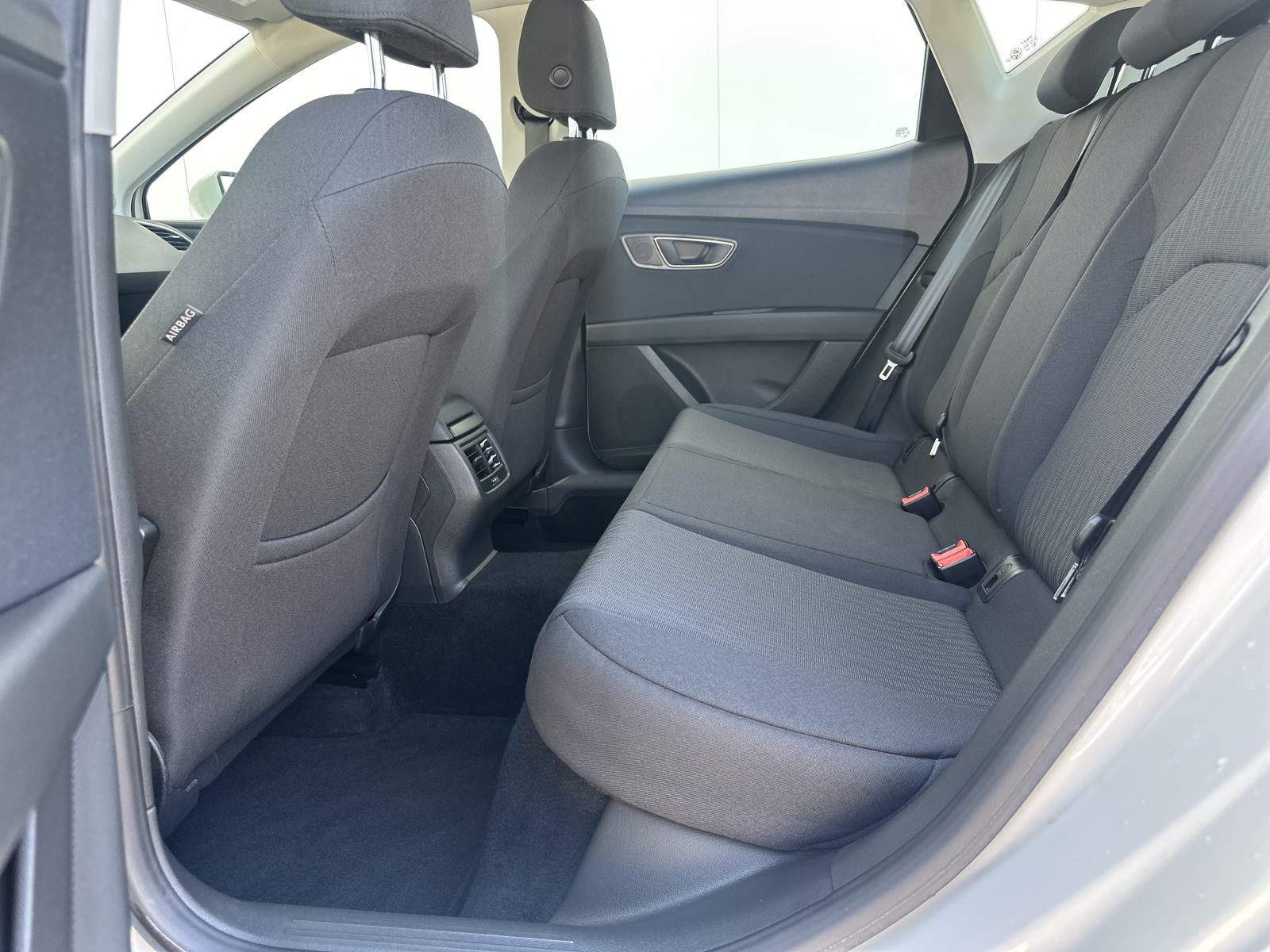 Seat Leon 2,0 TDI/LED/TEMPOMAT/NAVI/SENZORI/GR.SJEDALA, fotografija 9