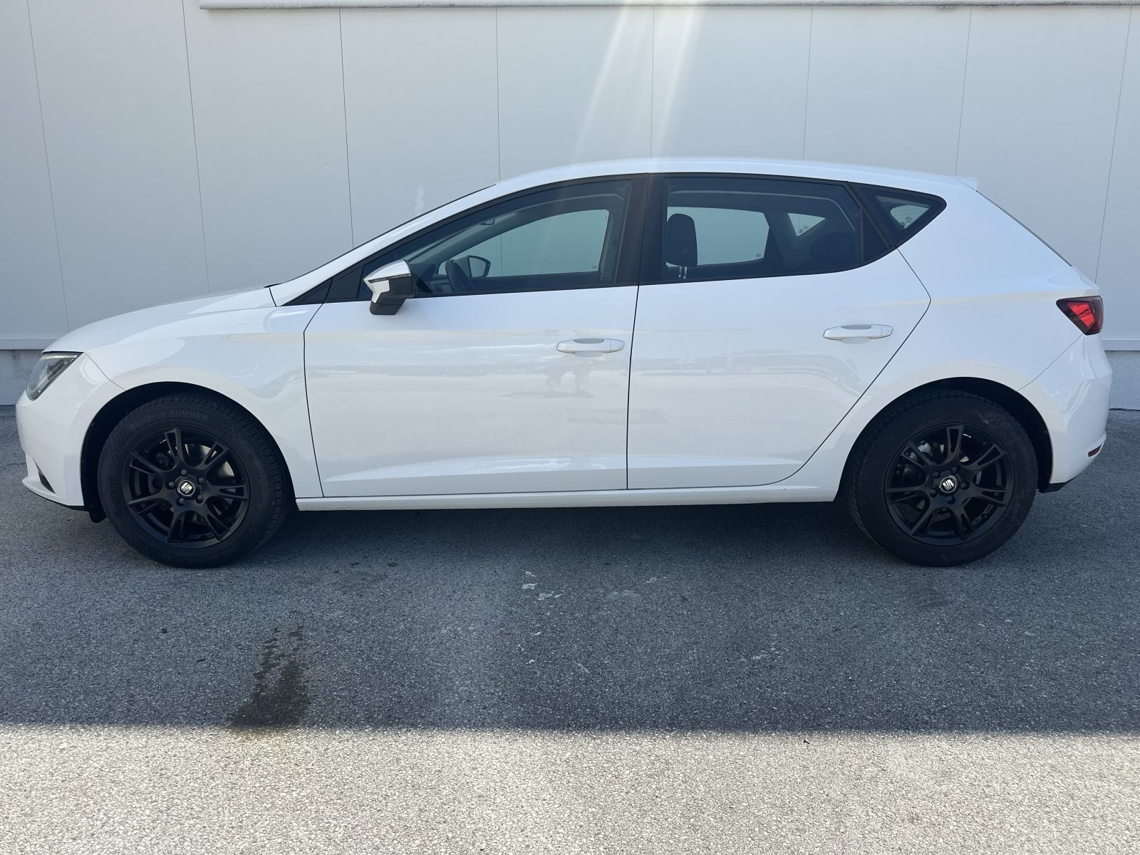Seat Leon 2,0 TDI/LED/TEMPOMAT/NAVI/SENZORI/GR.SJEDALA, pogled izvana - slika 2