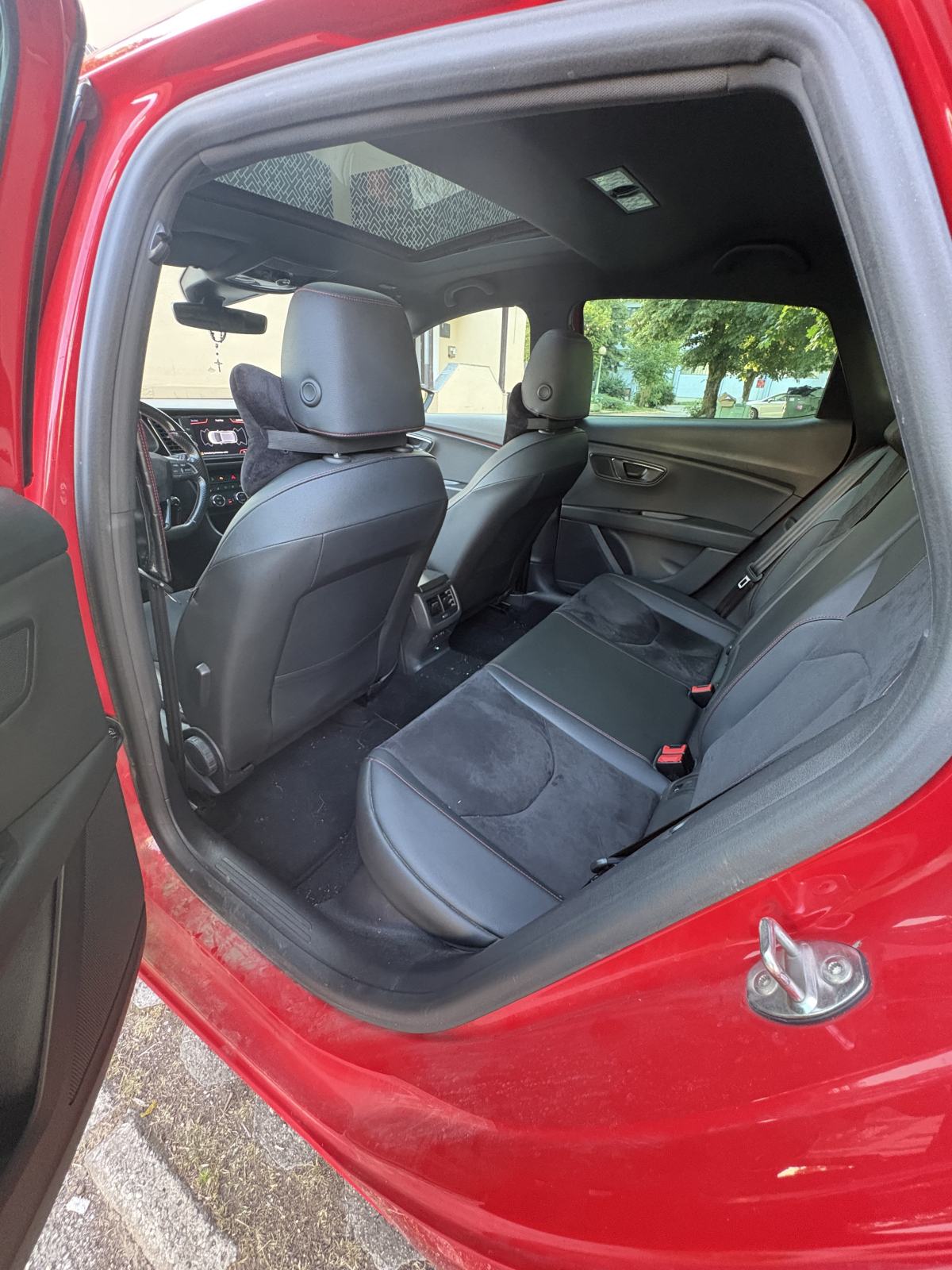 Seat Leon FR 2,0 TDI 110kw, virtual cockpit, facelift, panorama,180tkm, fotografija 5