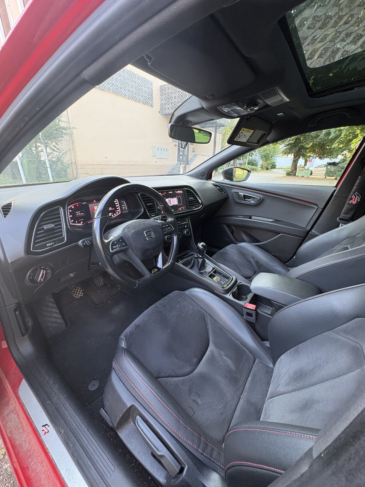 Seat Leon FR 2,0 TDI 110kw, virtual cockpit, facelift, panorama,180tkm, fotografija 2