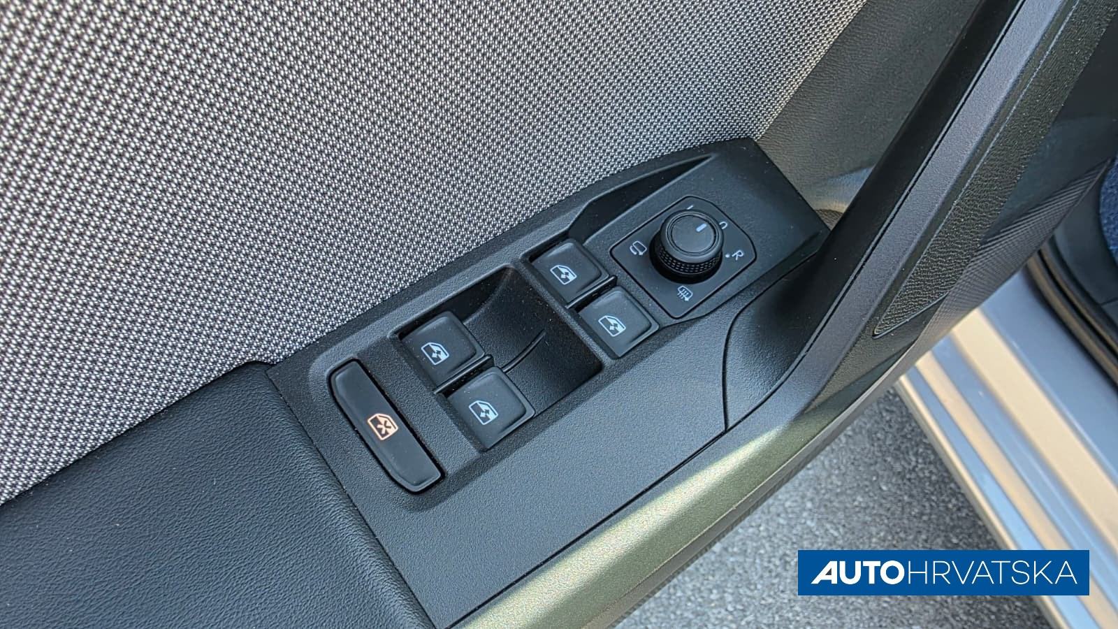SEAT LEON 2.0 TDI STYLE - Tvorničko jamstvo, 17.190,00 €, fotografija 10