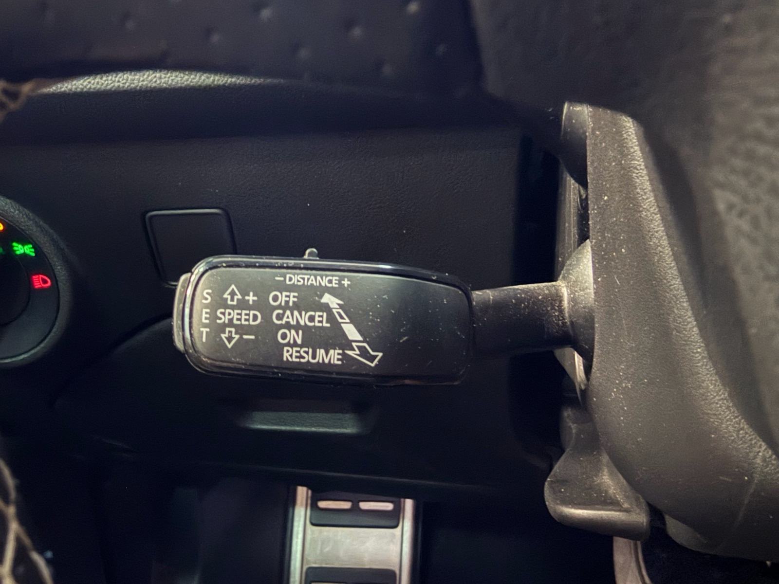 Seat Leon DSG CUPRA 300 ***KAMERA,DCC, ACC, SEAT SOUND, 5 vrata***, fotografija 16