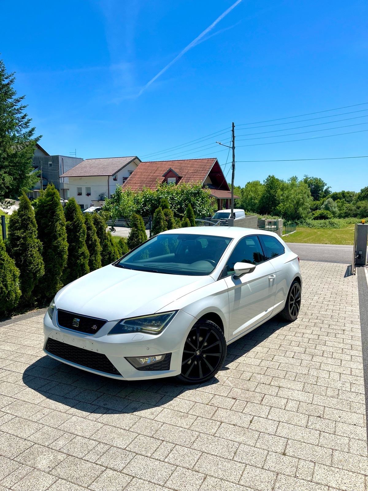 Seat Leon FR 2,0 TDI perla bijeli, fotografija 1