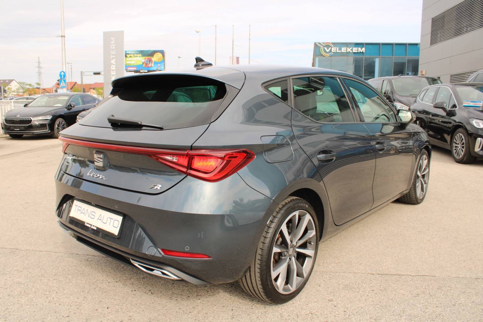 Seat Leon FR 2.0 TDi DSG *NAVIGACIJA, LED, KAMERA*, fotografija 5