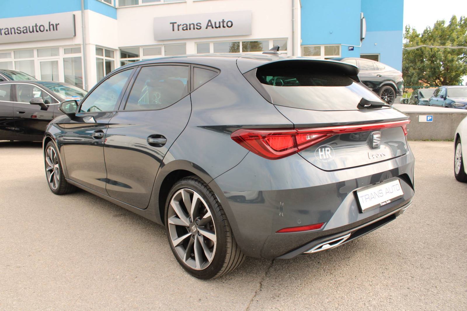 Seat Leon FR 2.0 TDi DSG *NAVIGACIJA, LED, KAMERA*, fotografija 7