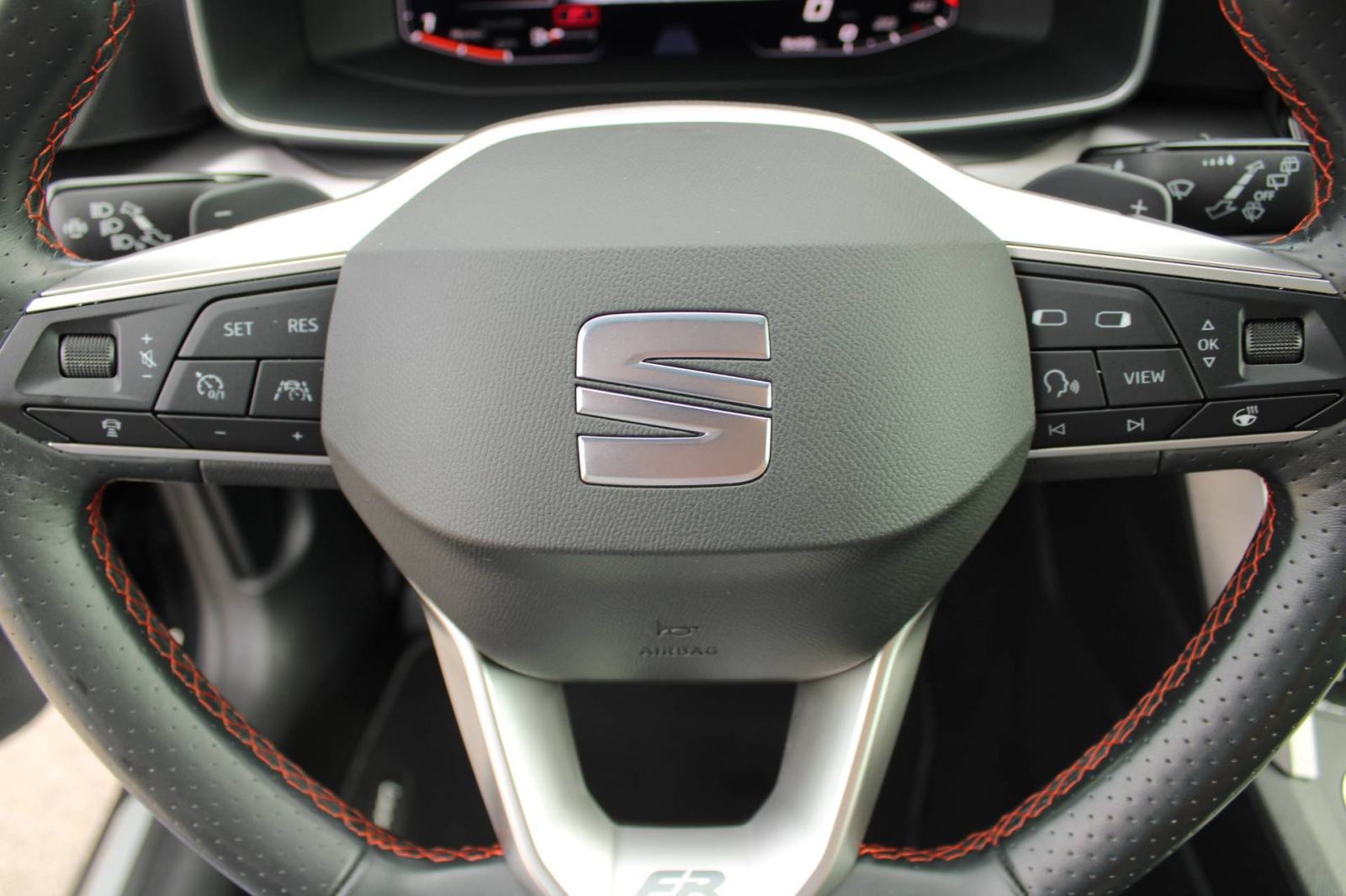 Seat Leon FR 2.0 TDi DSG *NAVIGACIJA, LED, KAMERA*, fotografija 16