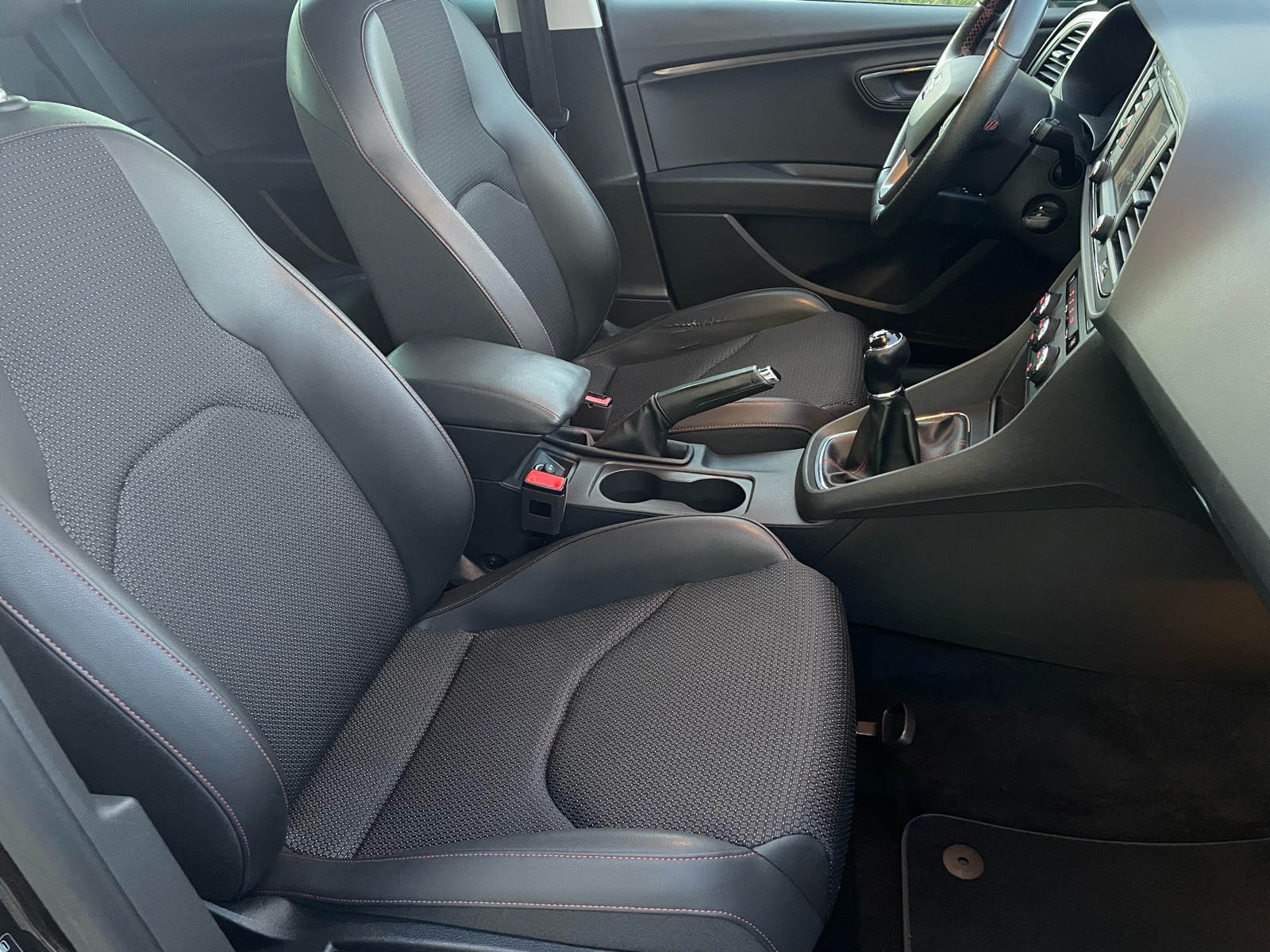 SEAT LEON FR 2.0 TDI,ZAMJENA,VELIKI SERVIS RAĐEN., fotografija 14