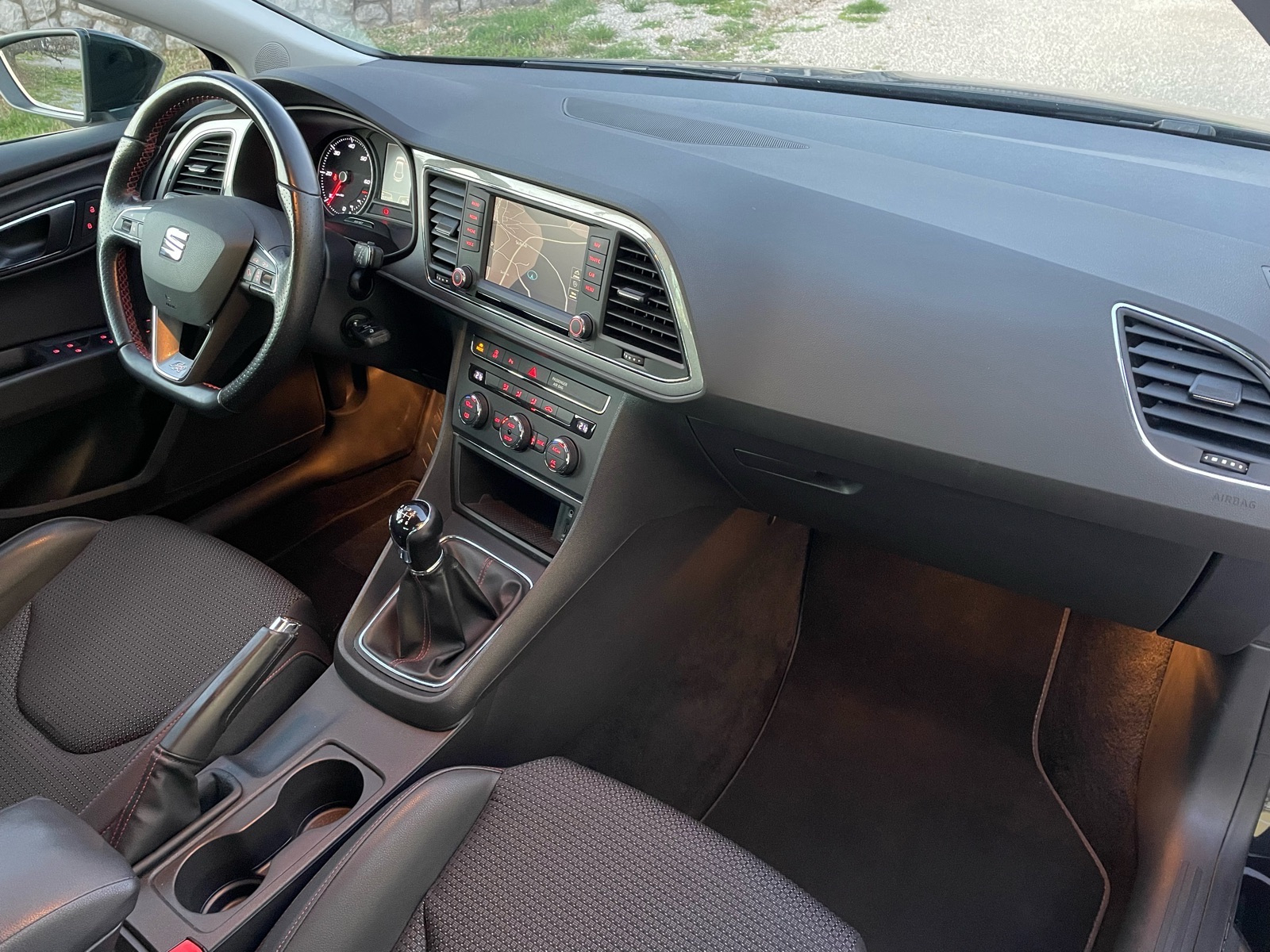 SEAT LEON FR 2.0 TDI,ZAMJENA,VELIKI SERVIS RAĐEN., fotografija 13