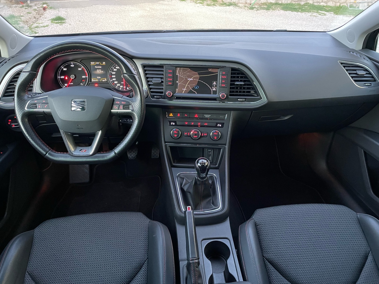 SEAT LEON FR 2.0 TDI,ZAMJENA,VELIKI SERVIS RAĐEN., fotografija 9