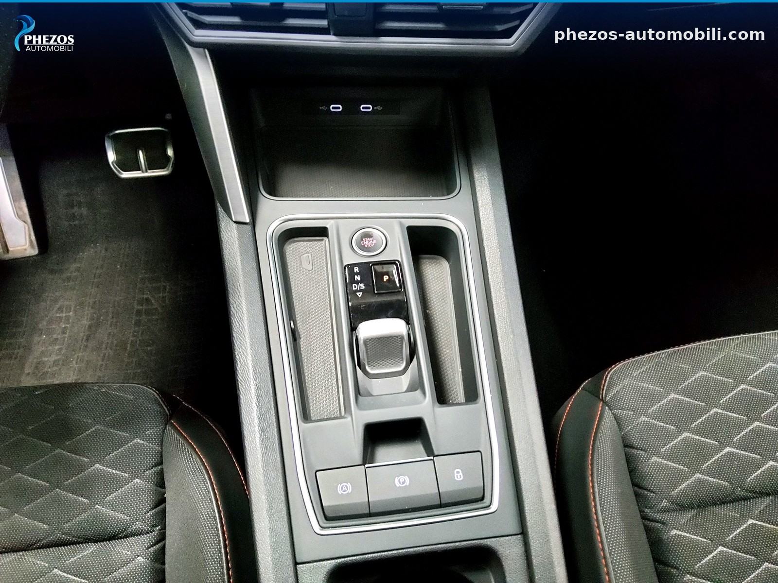SEAT Leon Sportstourer 2.0 TDI FR, fotografija 6