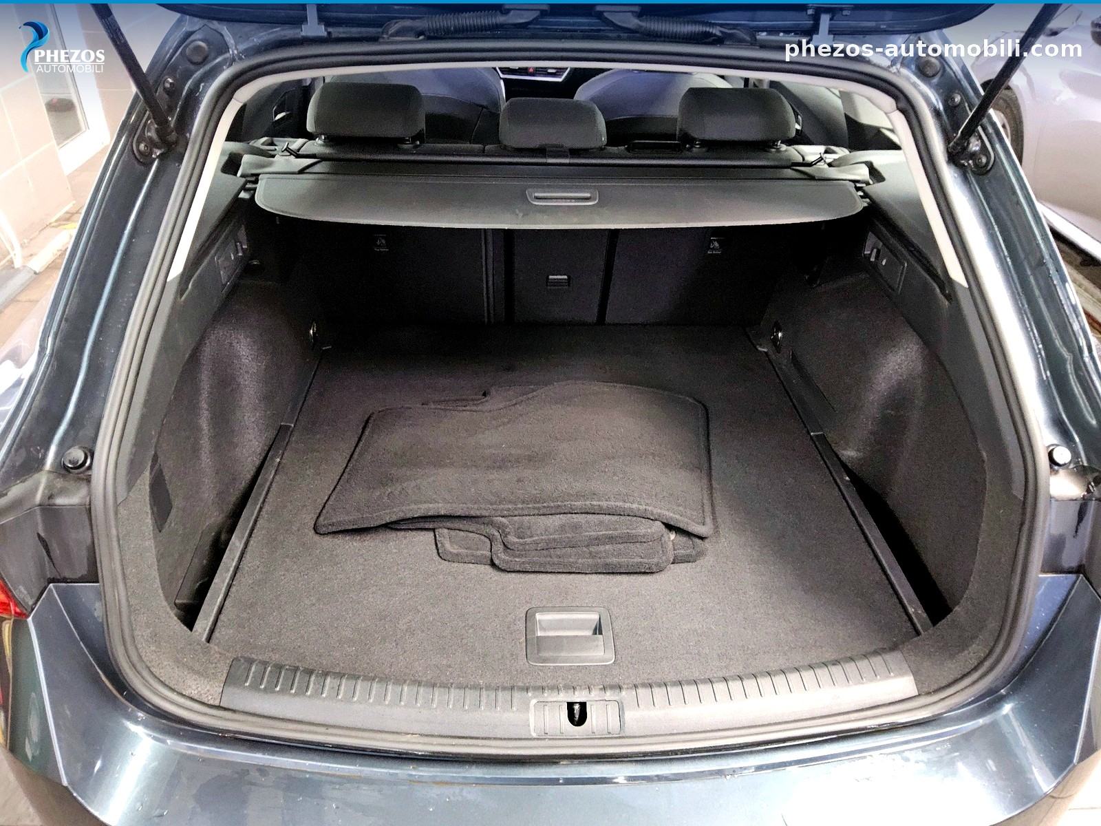 SEAT Leon Sportstourer 2.0 TDI Style, fotografija 12