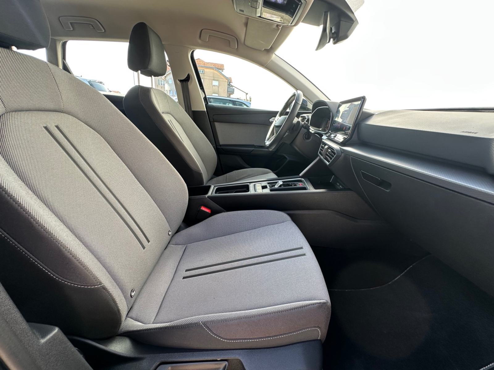 Seat Leon Sportstourer SW 2.0 TDI BUSINESS DSG | 24MJ JAMSTVA | U PDV-, fotografija 15