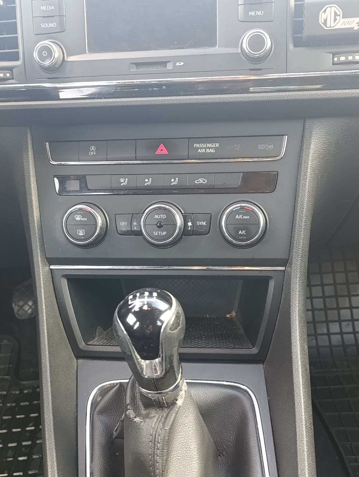 SEAT LEON ST 1,6 TDI 2015, fotografija 15