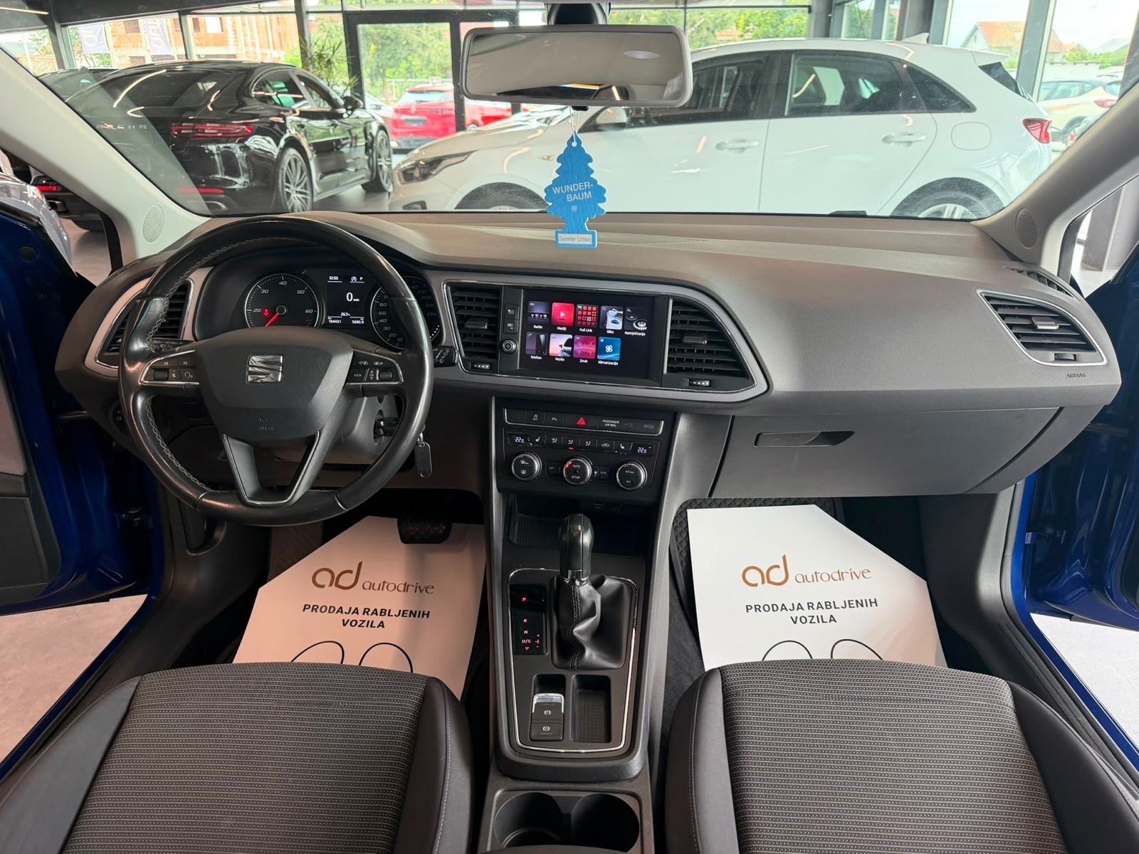 Seat Leon ST 1,6 TDI DSG KLIMA • KAMERA • PDV • ALU16" • LEASING, fotografija 13