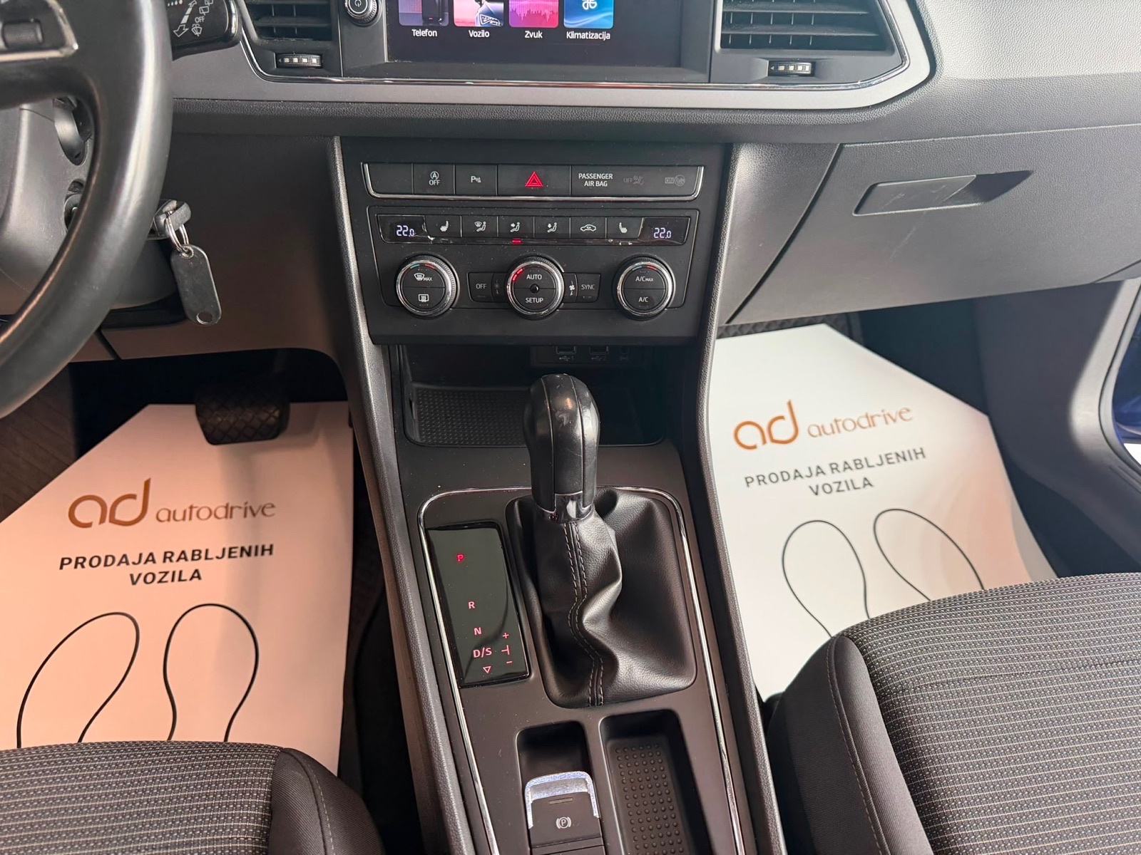 Seat Leon ST 1,6 TDI DSG KLIMA • KAMERA • PDV • ALU16" • LEASING, fotografija 17