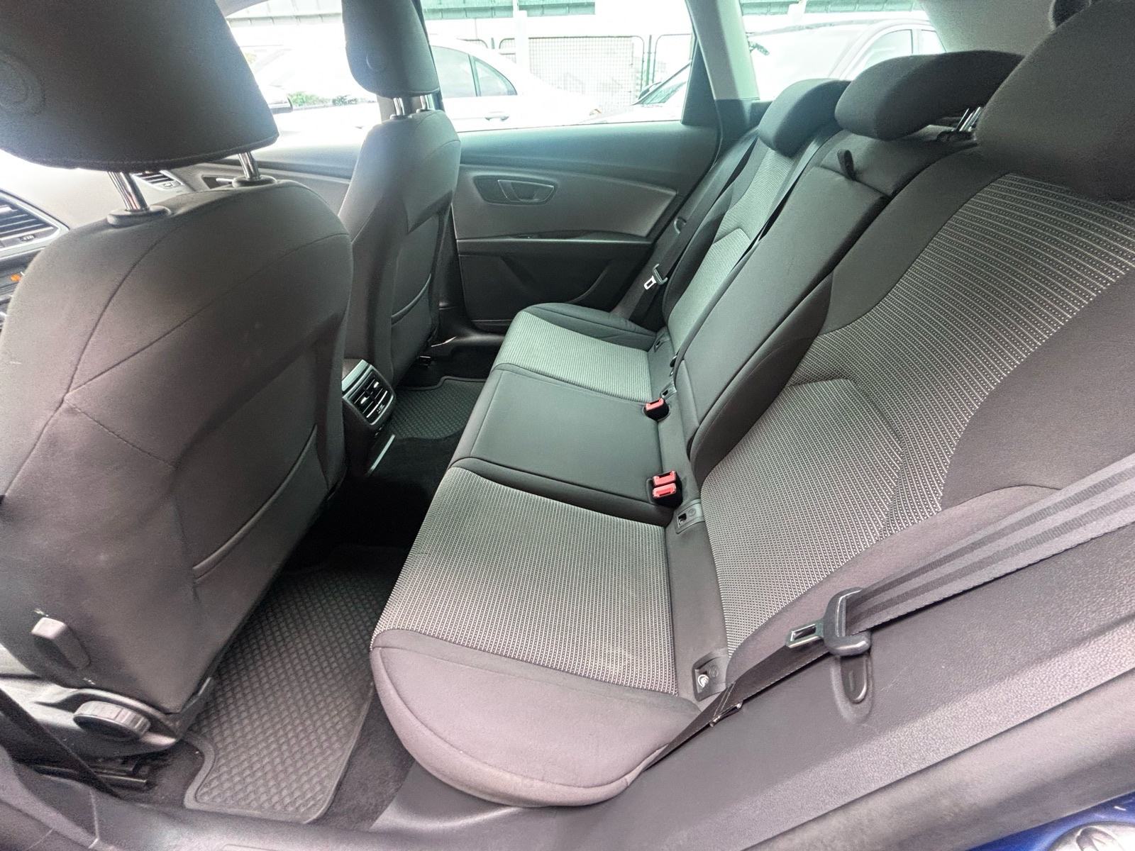 Seat Leon ST 1,6TDI DSG - u PDV-u - REG:06/2027 - LEASING RATA 240,00€, fotografija 16