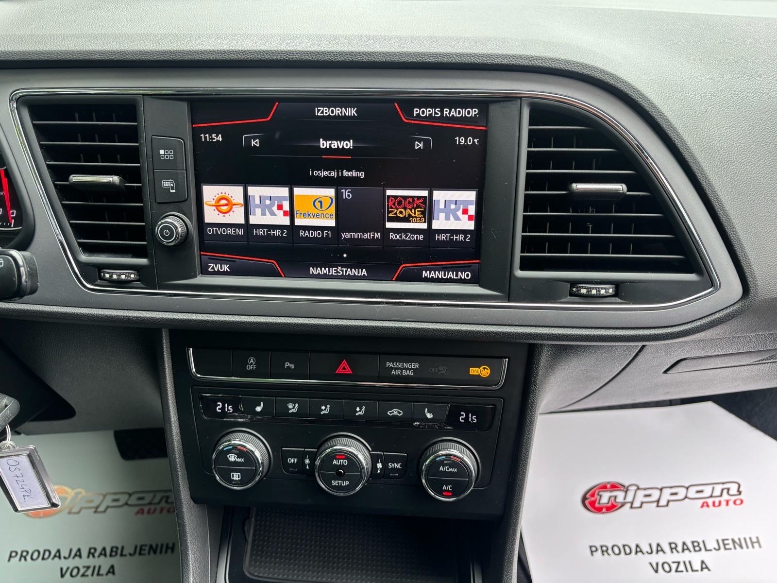 Seat Leon ST 1,6TDI DSG - u PDV-u - REG:06/2027 - LEASING RATA 240,00€, fotografija 13
