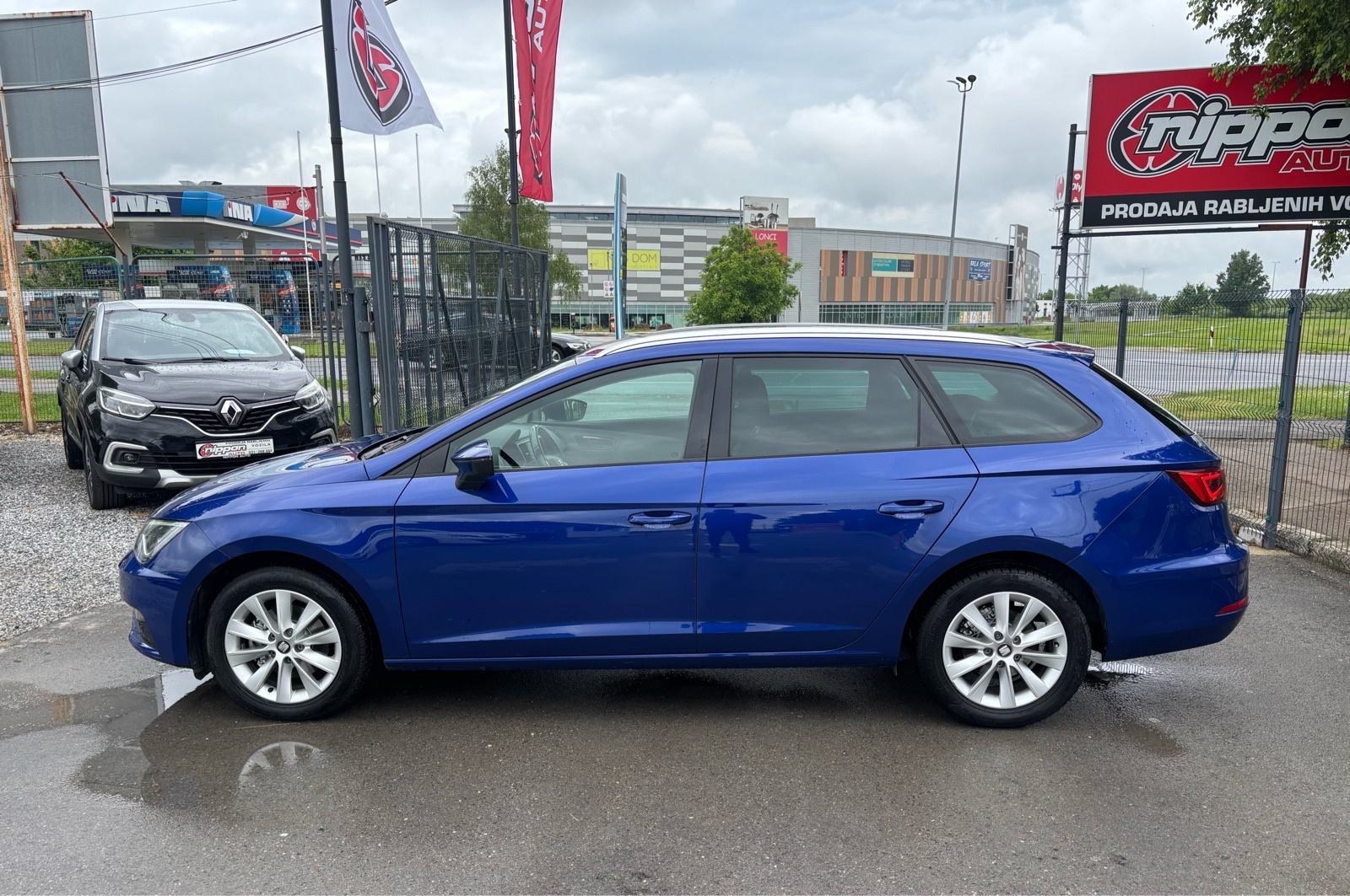 Seat Leon ST 1,6TDI DSG - u PDV-u - REG:06/2027 - LEASING RATA 240,00€, fotografija 3