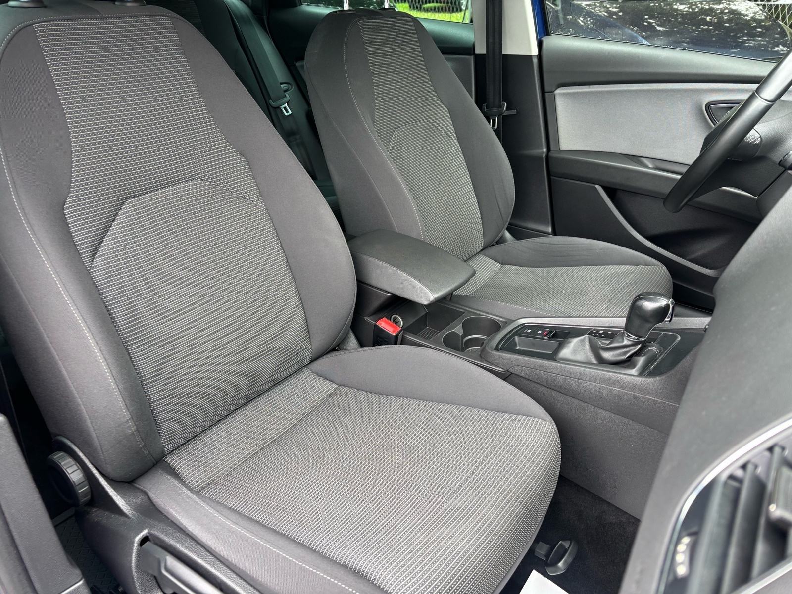 Seat Leon ST 1,6TDI DSG - u PDV-u - REG:06/2027 - LEASING RATA 240,00€, fotografija 19