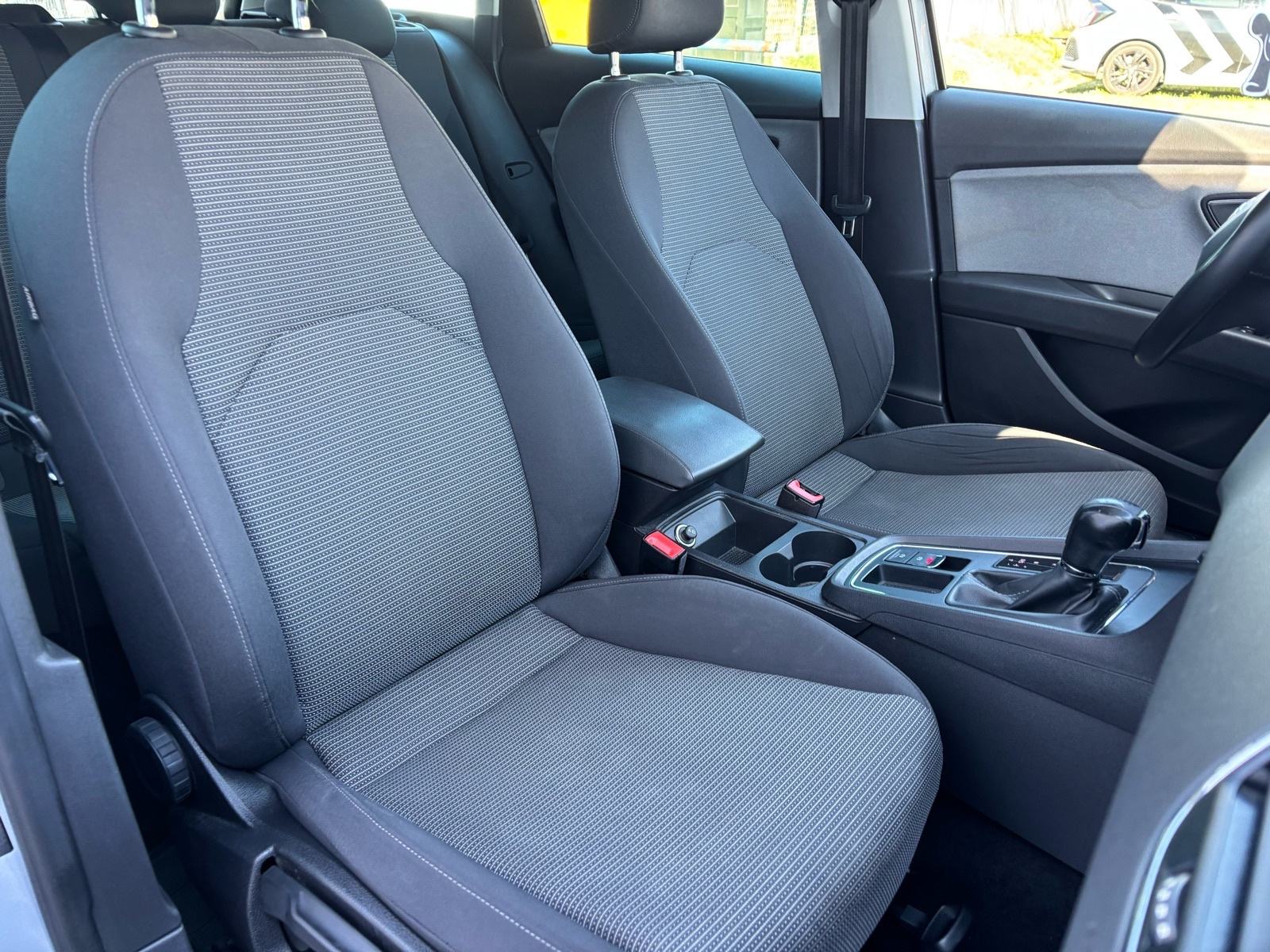 Seat Leon ST 1,6 TDI DSG - u PDV-u - REG:06/2027 - LEASING RATA 243€, fotografija 19