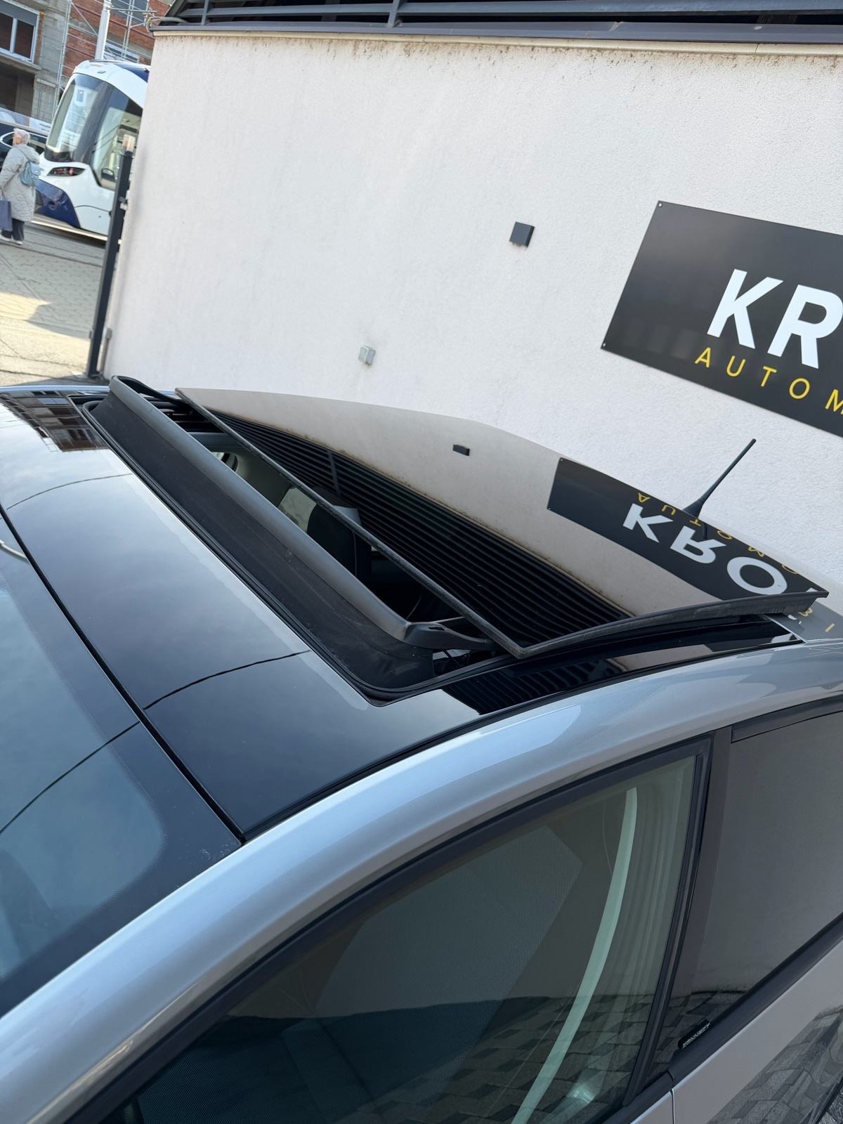 SEAT Mii 1.0 CONNECT, PLIN - CNG (KLIMA,LED,NAVI,PANORAMA,SERVISNA...), fotografija 10