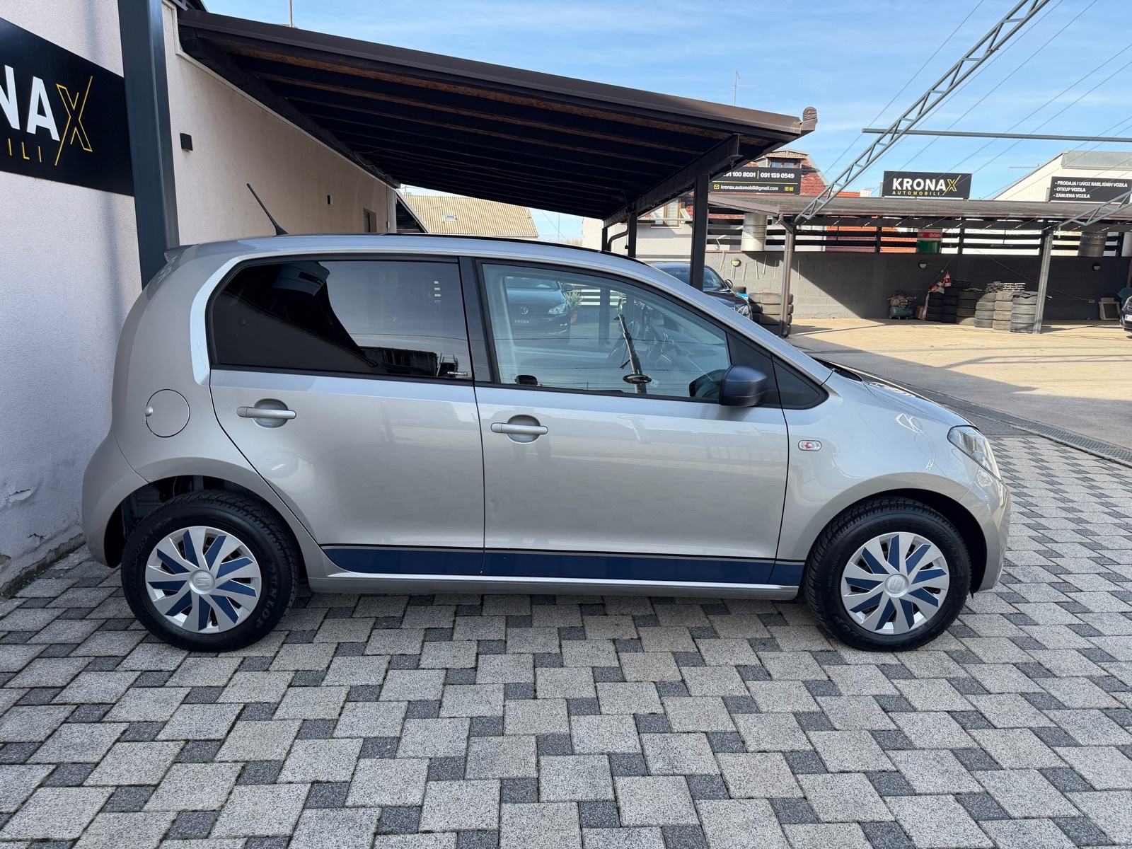 SEAT Mii 1.0 CONNECT, PLIN - CNG (KLIMA,LED,NAVI,PANORAMA,SERVISNA...), fotografija 8