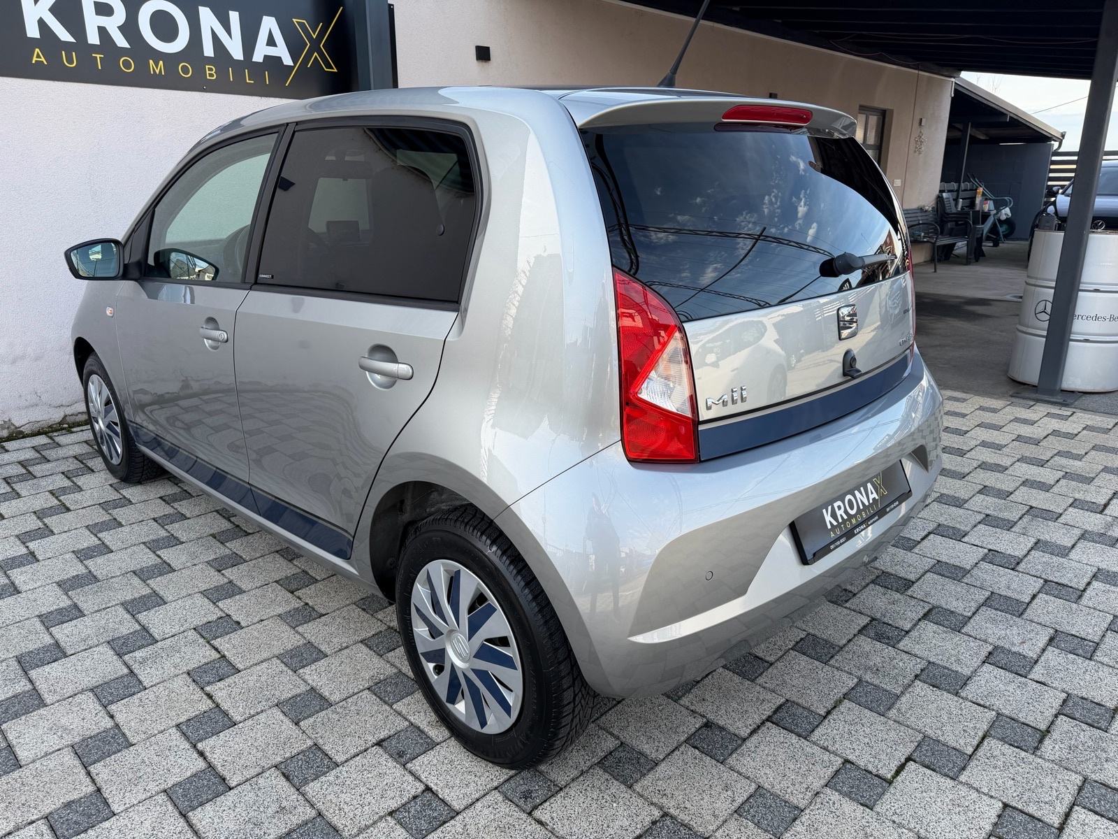 SEAT Mii 1.0 CONNECT, PLIN - CNG (KLIMA,LED,NAVI,PANORAMA,SERVISNA...), fotografija 6