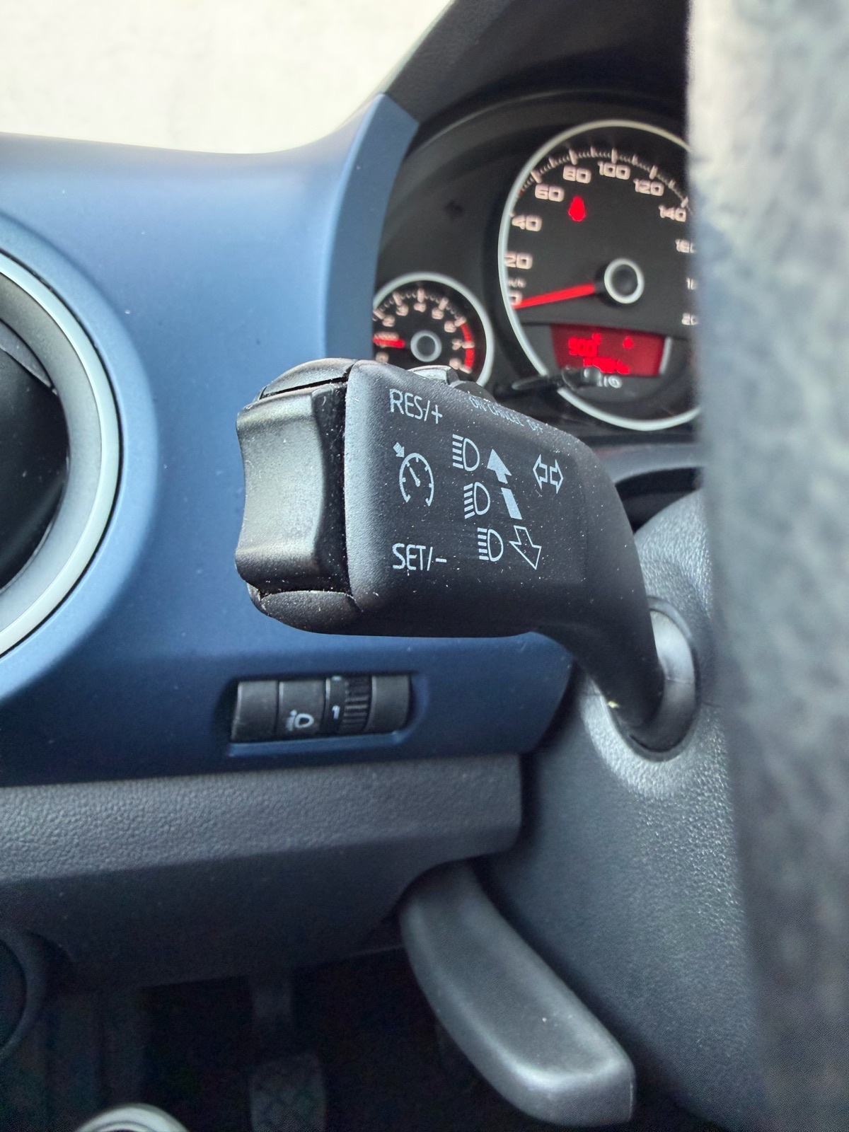 SEAT Mii 1.0 CONNECT, PLIN - CNG (KLIMA,LED,NAVI,PANORAMA,SERVISNA...), fotografija 19