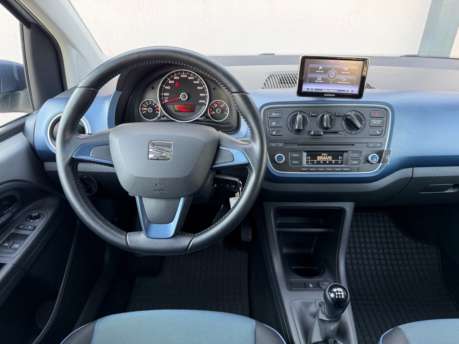 SEAT Mii 1.0 CONNECT, PLIN - CNG (KLIMA,LED,NAVI,PANORAMA,SERVISNA...), fotografija 13