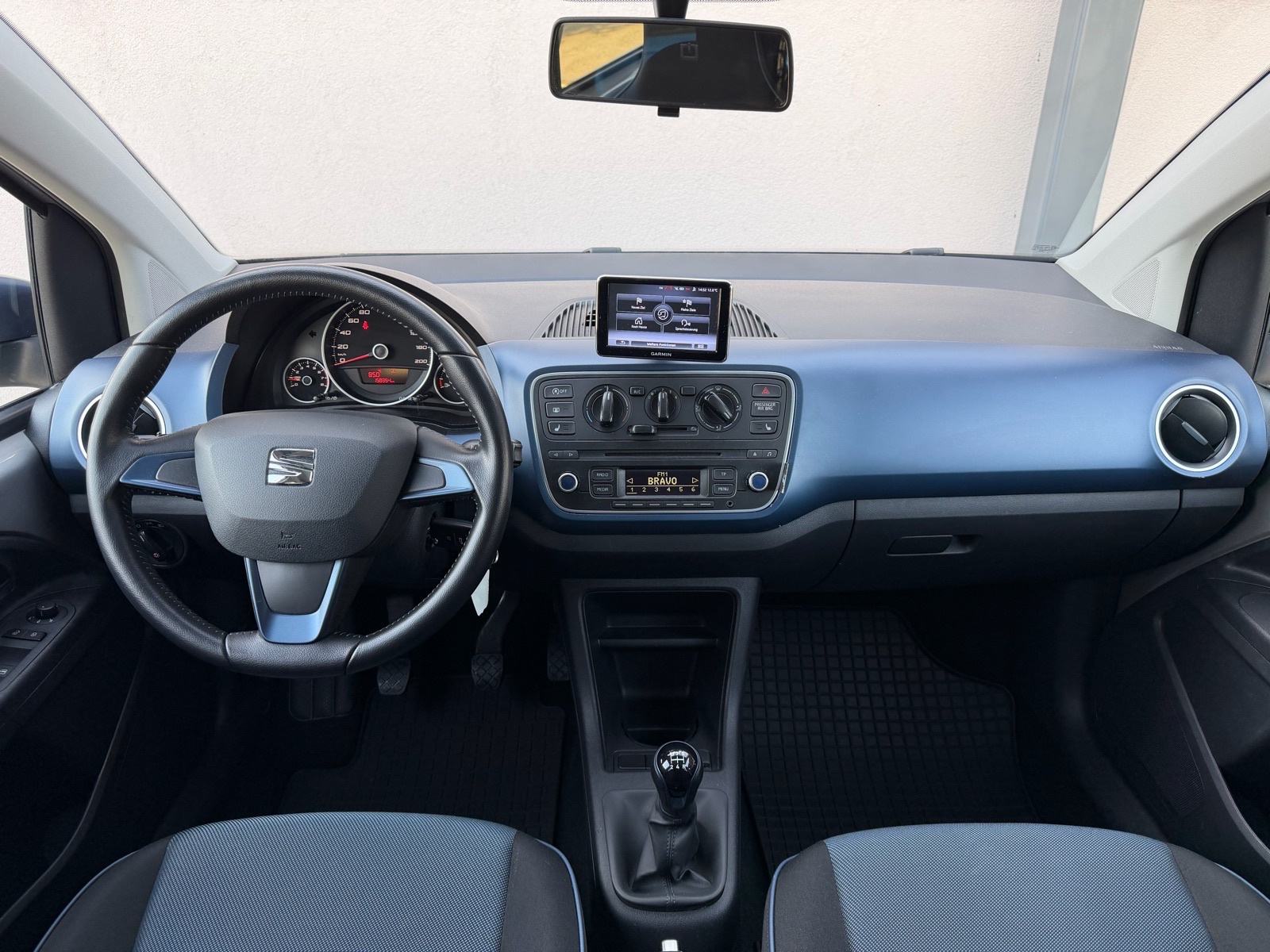 SEAT Mii 1.0 CONNECT, PLIN - CNG (KLIMA,LED,NAVI,PANORAMA,SERVISNA...), fotografija 12