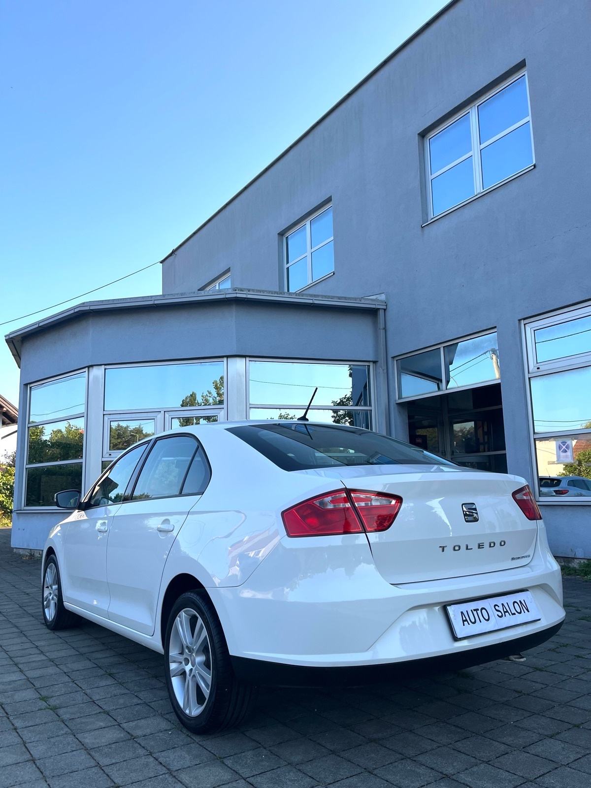 Seat Toledo 1,4 TDI “SERVISNA-kupljen nov u HR” kartice/rate/zamjena, pogled izvana - slika 4