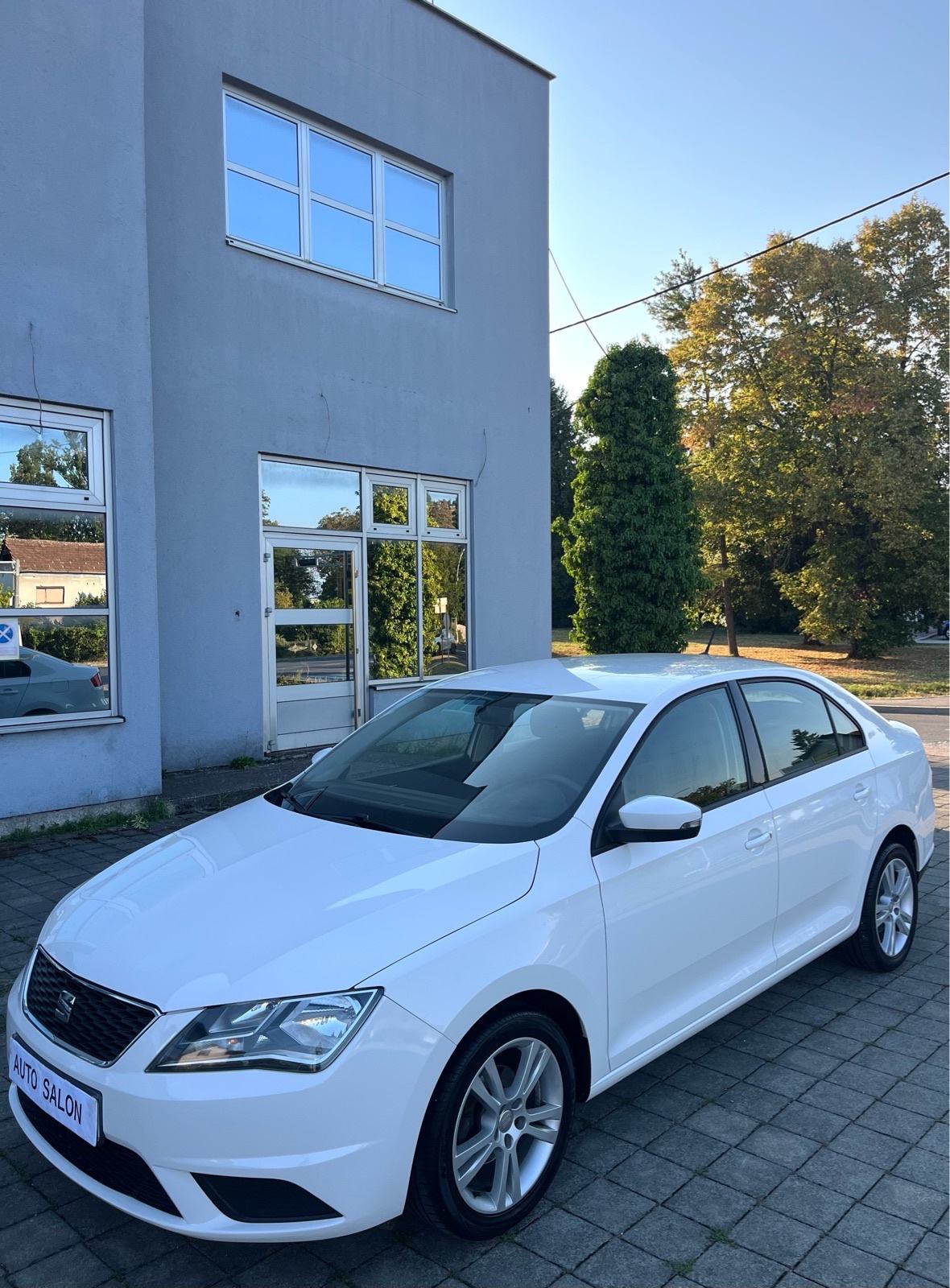 Seat Toledo 1,4 TDI “SERVISNA-kupljen nov u HR” kartice/rate/zamjena, pogled izvana - slika 1