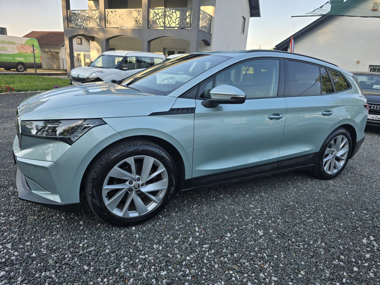 Škoda Enyaq iV 60-GRATIS PRIJENOS,NIJE UVOZ,ODLIČAN!, fotografija 7