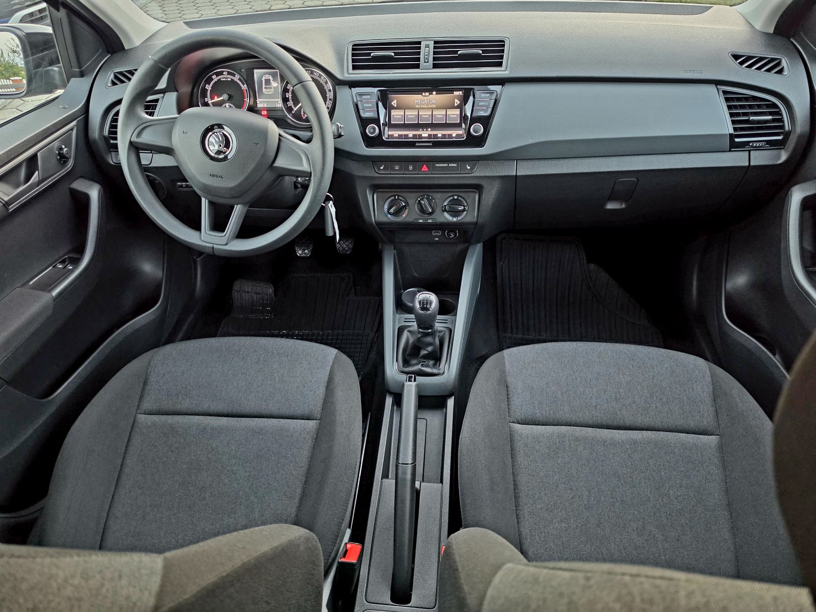 Škoda Fabia 1,0 BENZIN,ODLIČAN,,SERVISNA,125810KM, fotografija 11