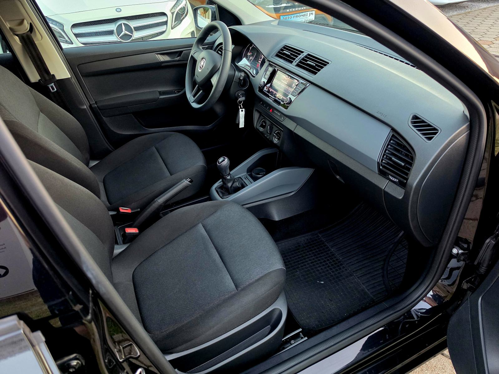 Škoda Fabia 1,0 BENZIN,ODLIČAN,,SERVISNA,125810KM, fotografija 14